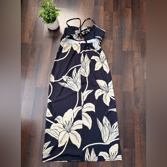 Boho Tropical Flowy Dress - Picture 9 of 10